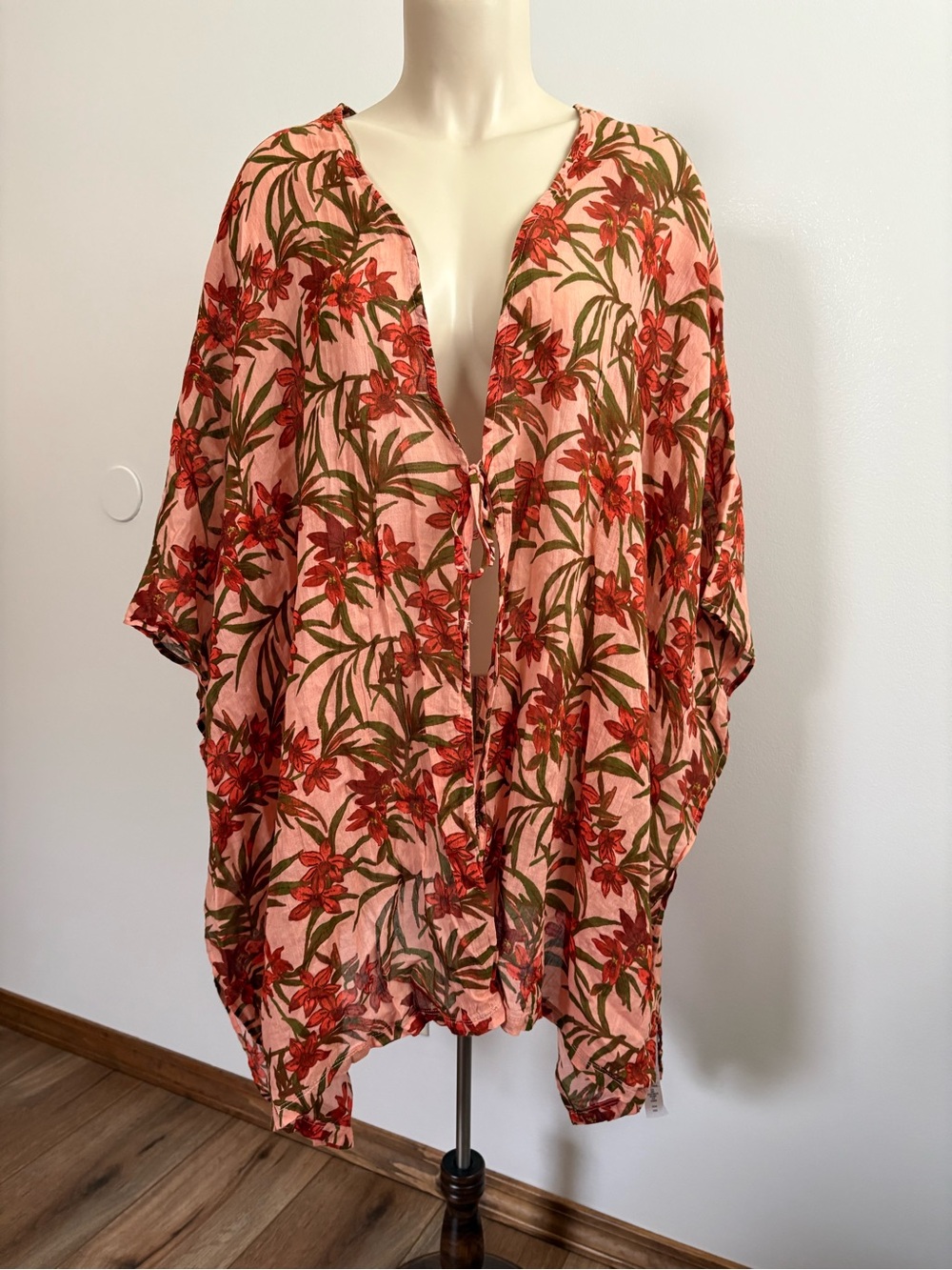 D&CO Beach Tropical Tie Front Kimono Cover-Up Medium/Large Peach & Green